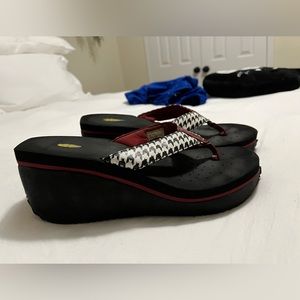 Womens flip flops